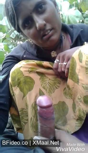 Tribal Village Bhabhi Givng Blowjob Outdoors