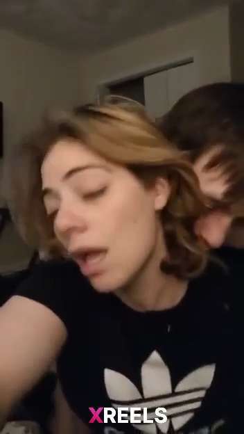 Unmarried Girl Getting Fucked By Younger Guy