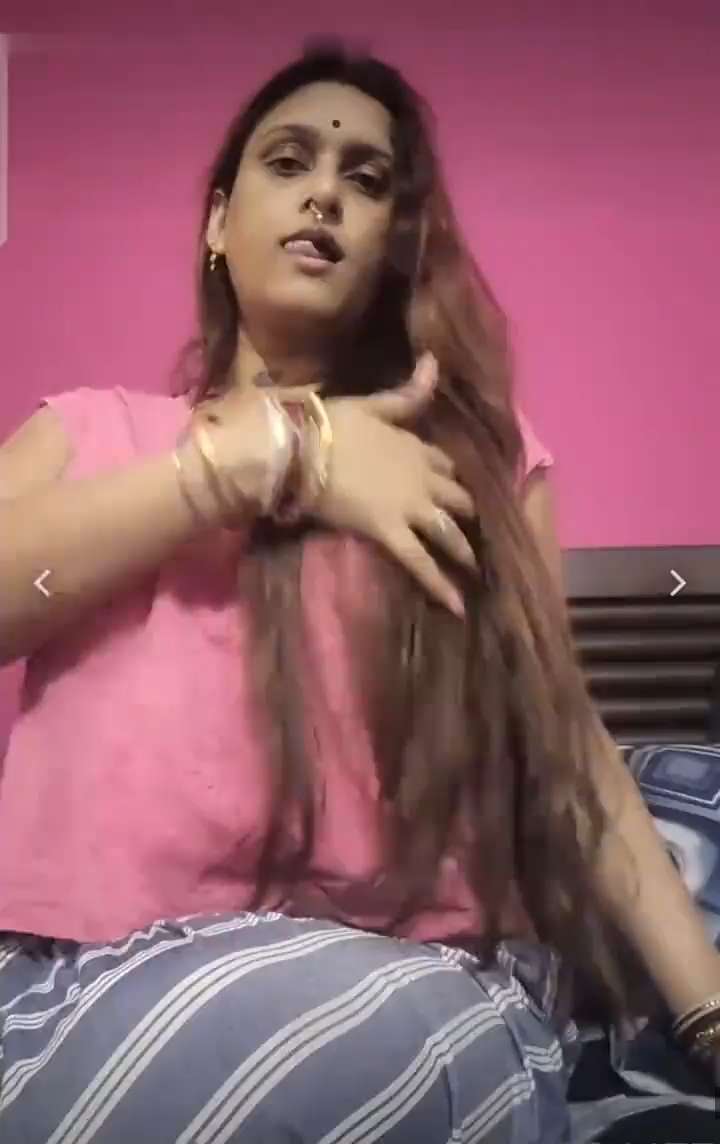 Unsatisfied Big Boobs Bhabhi Dildoing Pussy