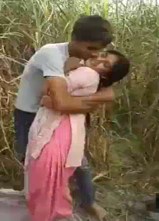 Village Bhabhi Outdoor Sex Video Shared Online