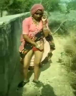 Village Wife Showing Pussy Outdoors Video Exposed On Net