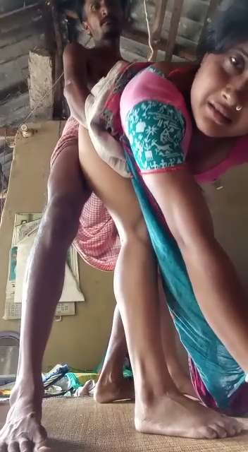 Viral Xxx Indian Village Couple Standing Sex