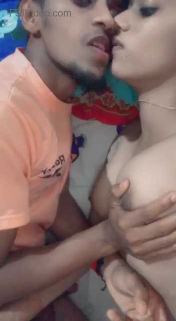 South Indian Lovers Sexy Nude Romance On Selfie Cam - Thumbnail 4
