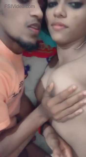 South Indian Lovers Sexy Nude Romance On Selfie Cam - Thumbnail 5