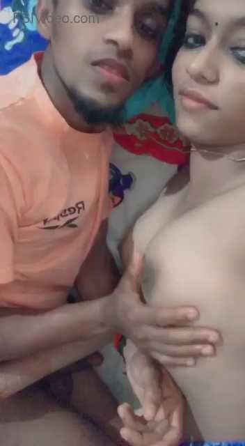 South Indian Lovers Sexy Nude Romance On Selfie Cam - Thumbnail 7