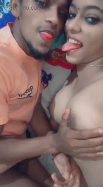 South Indian Lovers Sexy Nude Romance On Selfie Cam
