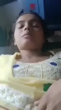 Beautiful Desi Girlfriend Ki Chikni Chut Ki Chudai