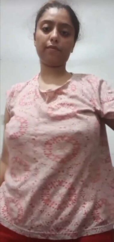 Thumbnail No 7 from Bhabhi Flashing Boob Viral Video At XReels 2 Video.