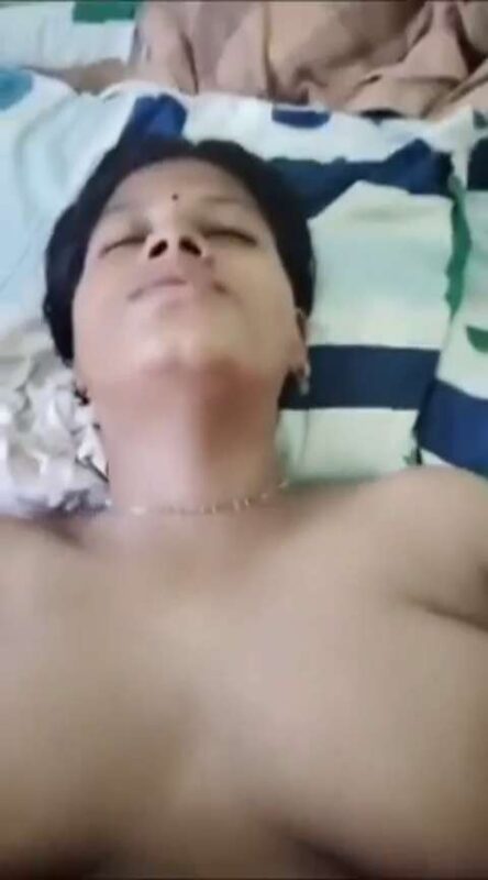 Thumbnail No 1 from Bhabhi Ki Taang Utha Kar Devar Ne Apna Lund Gusaya Video.