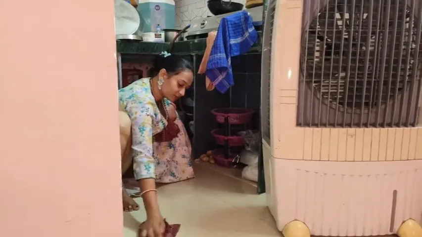 Bistar Pe Sangita Bhabhi Ko Ulta Bitha Ke Choda