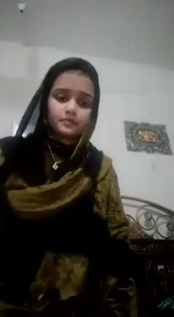 Choti Fuddi Wali Ne Boyfriend Ke Liye Banaya Video