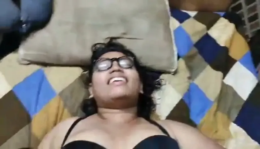 Chubby GF Ki Hairy Chut Ko Mote Lund Se Pela
