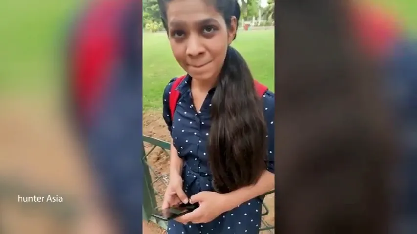 College Girl Ko Paise Deke Pela
