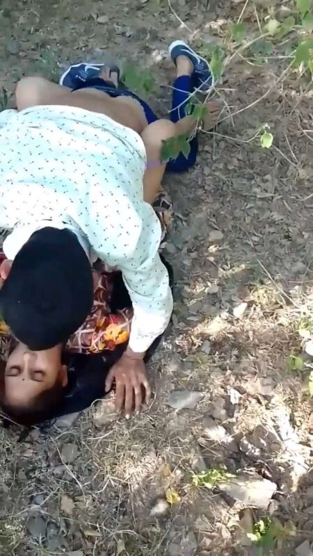 Thumbnail No 10 from Cute Desi Randi Panty Removed Fucked Outdoors Video.