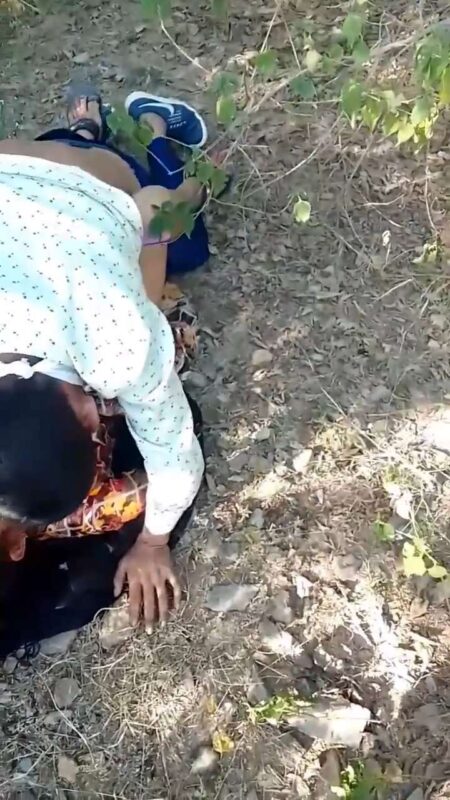 Thumbnail No 9 from Cute Desi Randi Panty Removed Fucked Outdoors Video.