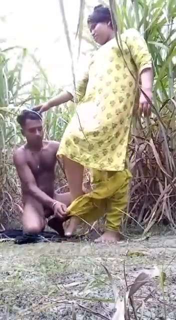 Dehati Chubby Randi Fucked In Fields