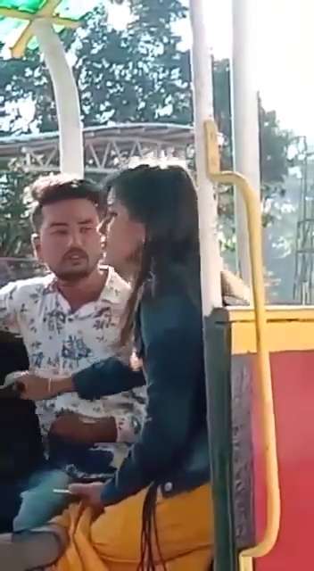 Indian Lovers Outdoor Blowjob Sex Caught On Cam