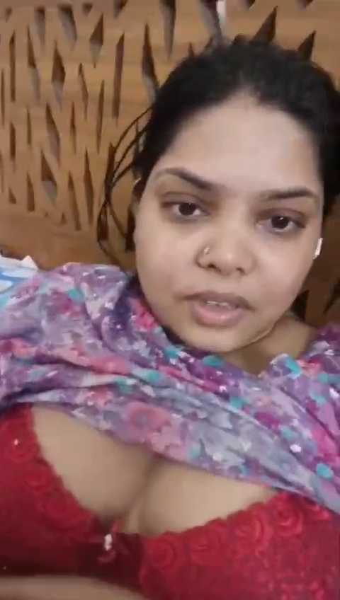Cute GF Black Pussy Spreading and Fingering on Selfie Camera