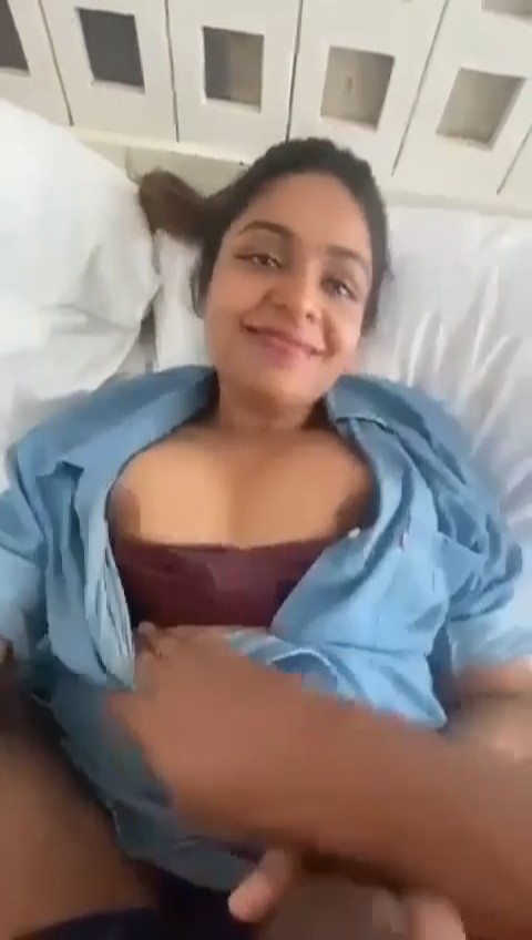 Laal Hothon Se Lund Chusa Aur Phir Chut Me Liya