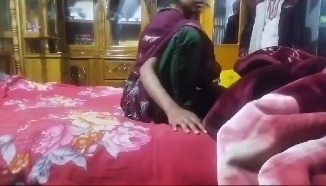 Raat Mein Bister Par Sasur Se Chudi Jawan Bahu